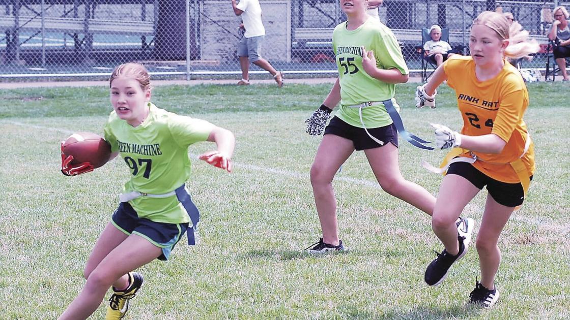 Girls grab football opportunity, run with it | Sports