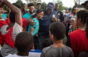 Youth flag football tournament in Jamaica honors the legacy of NYPD Detective Keith Williams – QNS.com