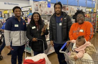 Illini football players and Bielema family give back to community